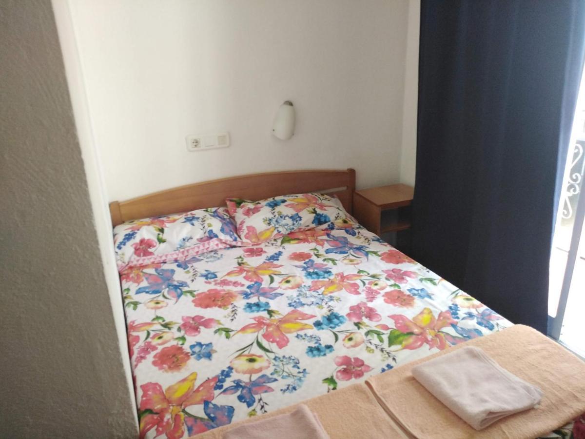 Llança Can Pau Guesthouse מראה חיצוני תמונה